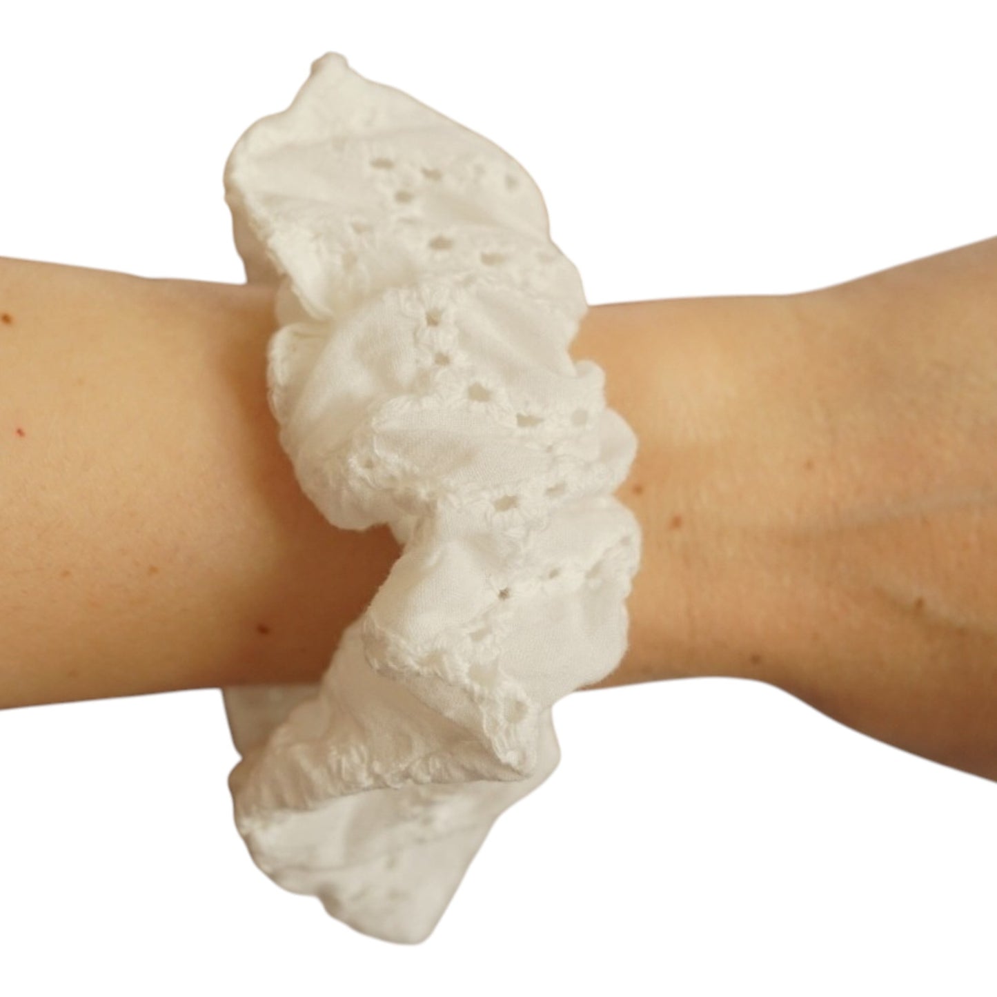 Chouchou • Broderie blanches